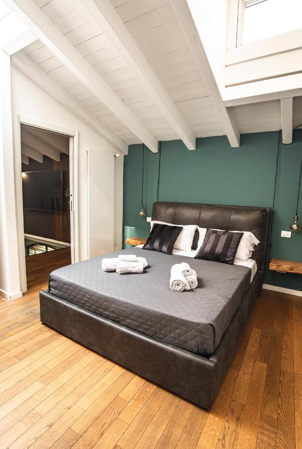 Luxury Industrial Apt Vicino Al Centro Con Garage Μπρέσια Εξωτερικό φωτογραφία