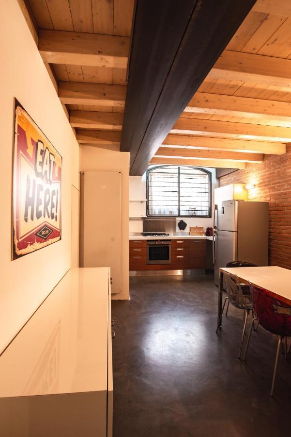 Luxury Industrial Apt Vicino Al Centro Con Garage Μπρέσια Εξωτερικό φωτογραφία
